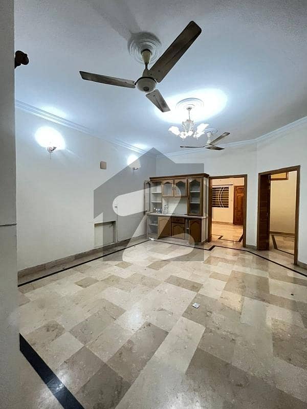 10 Marla House Situated In E-11 For Rent