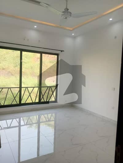 Brand New 15 Marla 3 Bed Upper Portion, Ground Portion Lock Available For Rent