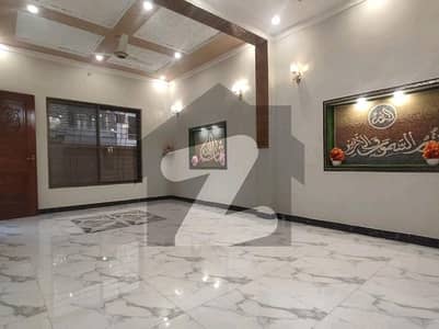 Ideal 1 Kanal House Available In Bahria Town - Sector E, Lahore