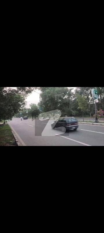 خیابان جناح روڈ لاہور میں 2 کنال کمرشل پلاٹ 34.0 کروڑ میں برائے فروخت۔