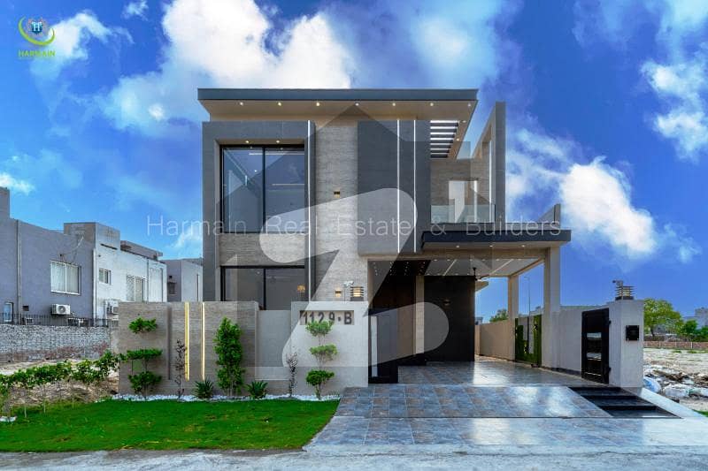 10 Marla Modern House For Sale Near Raya Fairways And 800 Meters Dolmen Mall 10 Marla Modern House For Sale Near Raya Fairways And 800 Meters Dolmen Mall