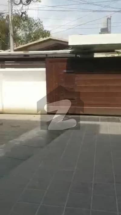 House In Clifton - Block 2 Sized 1125 Square Yards Is Available