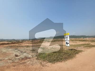 مارگلہ انکلیو مارگلہ ایونیو,اسلام آباد میں 5 مرلہ رہائشی پلاٹ 1.4 کروڑ میں برائے فروخت۔