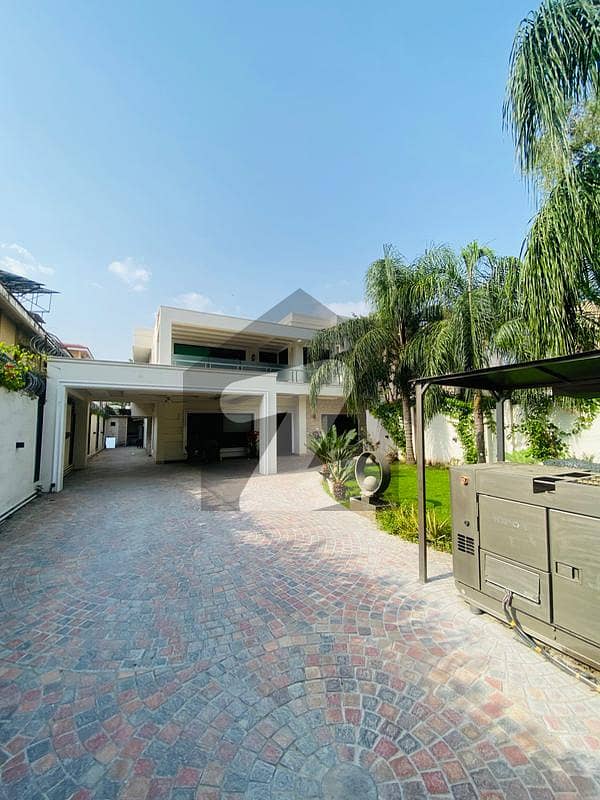 ایف ۔ 6 اسلام آباد میں 5 کمروں کا 1 کنال مکان 11.0 لاکھ میں کرایہ پر دستیاب ہے۔