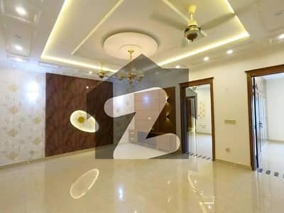 10 MARLA FULL 3 STORY HOUSE FOR RENT WITH BASEMENT