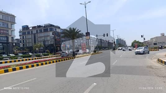 ڈی ایچ اے فیز 6 - بلاک ایل فیز 6,ڈیفنس (ڈی ایچ اے),لاہور میں 6 کنال رہائشی پلاٹ 43.0 کروڑ میں برائے فروخت۔
