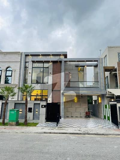 Banker Society 10 Marla House For Sale Near To DHA Phase 4 3story House 7 Bedroom 2 Kitchen Top Location
