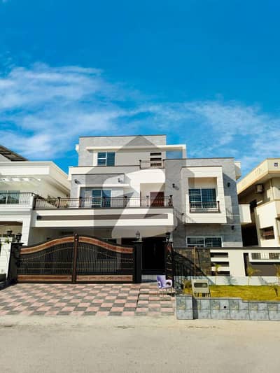 1 KANAL LUXURY DESIGNER BRAND NEW HOUSE FOR SALE IN G-13/2