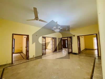 Top Location Good Condition House Reasonable Price For Sale F-7 Top Location Good Condition House Reasonable Price For Sale F-7