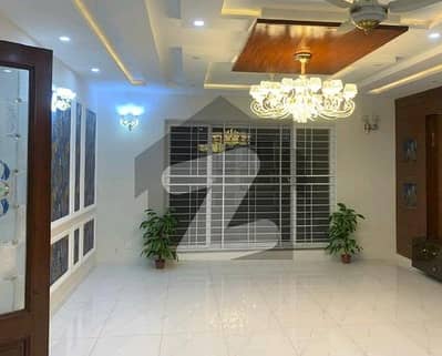 Premium 1 Kanal House Is Available For sale In Lahore
