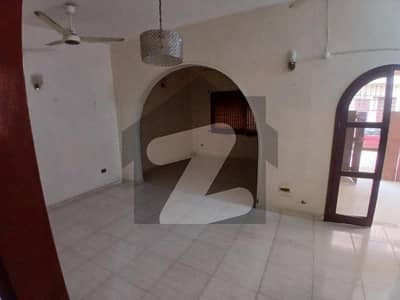 4 Bed 120 Yards House Jami Commercial West Open