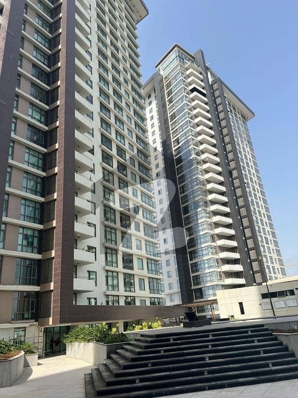 Emaar Pearl Tower 3-Bed Apartment For Sale Middle Floor Emaar Pearl Tower 3-Bed Apartment For Sale Middle Floor