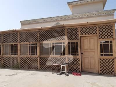 گلستانِ جوہر کراچی میں 4 کمروں کا 1 کنال مکان 6.7 کروڑ میں برائے فروخت۔