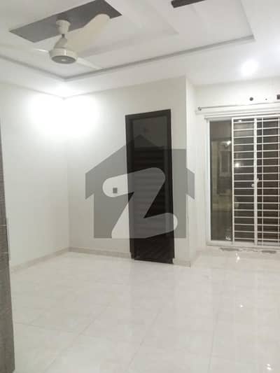 Highly-Desirable 10 Marla Upper Portion Available In PGECHS Phase 2