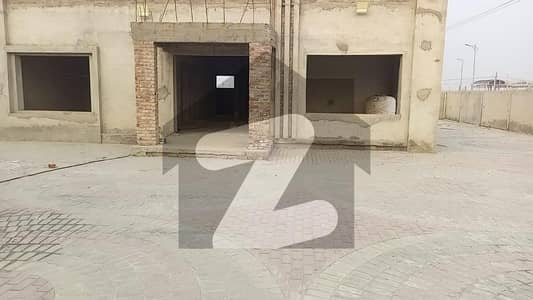 ایم 3 انڈسٹریل سٹی فیصل آباد میں 6 کنال گودام 8.5 لاکھ میں کرایہ پر دستیاب ہے۔