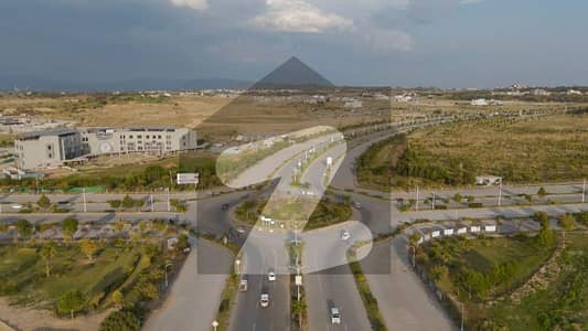 5 Kanal Prime Location Developed Plot For Sale In Block D Gulberg Greens