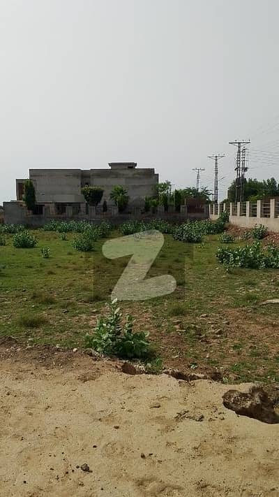 Chowk Nag Shah 8 Acar Corner Plot Available For Sale In Multan