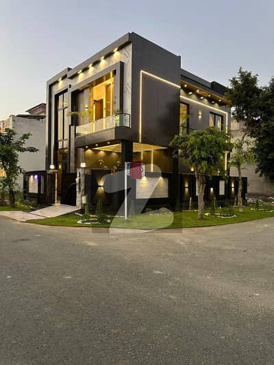 Top Notch 7 Marla corner Bungalow with 10kv Solar for sale in DHA