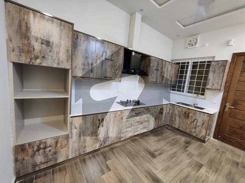 beautiful location upper portion near to markaz 1 kanal beautiful location upper portion near to markaz 1 kanal