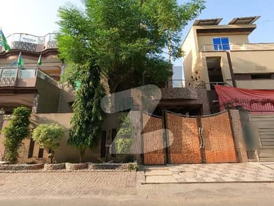Ideal Prime Location 10 Marla House Available In Al Rehman Phase 2 - Block B, Lahore