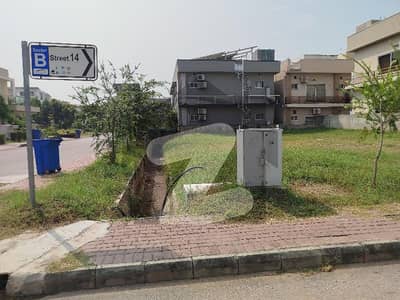 بحریہ انکلیو - سیکٹر بی1 بحریہ انکلیو,بحریہ ٹاؤن,اسلام آباد میں 13 مرلہ رہائشی پلاٹ 2.3 کروڑ میں برائے فروخت۔