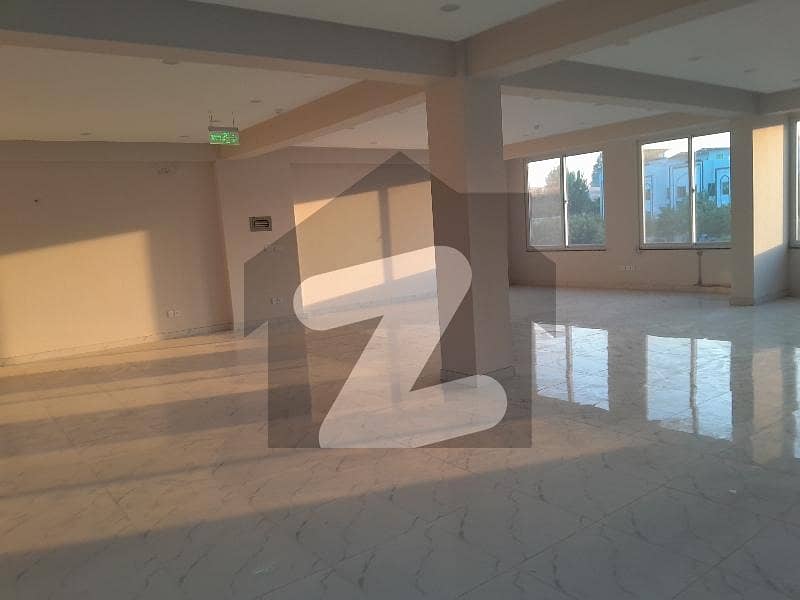 Plaza for rent Plaza for rent