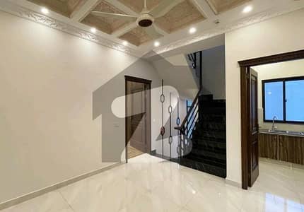 Ideal House In Lahore Available For Rs. 24500000