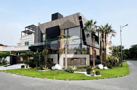 Corner 1 Kanal Ultra Modren Designe House Full Basemeny Full Furnished Pool Cenima All Dacilities Available In One Roof