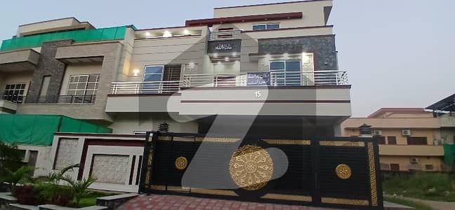 ای ۔ 11 اسلام آباد میں 6 کمروں کا 10 مرلہ مکان 8.9 کروڑ میں برائے فروخت۔