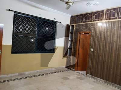 کورنگ ٹاؤن اسلام آباد میں 5 کمروں کا 8 مرلہ مکان 1.05 لاکھ میں کرایہ پر دستیاب ہے۔