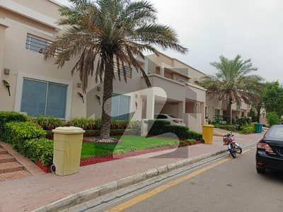 3Bed DDL 200sq yd Villa FOR SALE. All amenities nearby including Parks, Mosques and Gallery