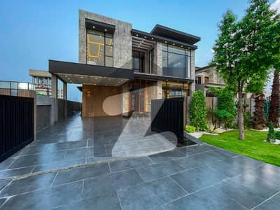 One Kanal Brilliant House For Rent