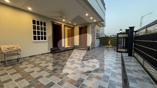 جی ۔ 13/4 جی ۔ 13,اسلام آباد میں 7 کمروں کا 14 مرلہ مکان 12.25 کروڑ میں برائے فروخت۔