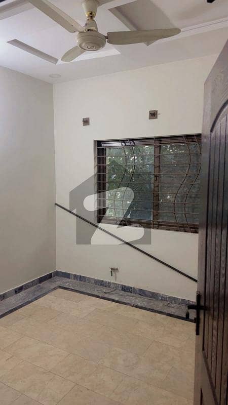 سوان گارڈن اسلام آباد میں 3 کمروں کا 10 مرلہ بالائی پورشن 58.0 ہزار میں کرایہ پر دستیاب ہے۔