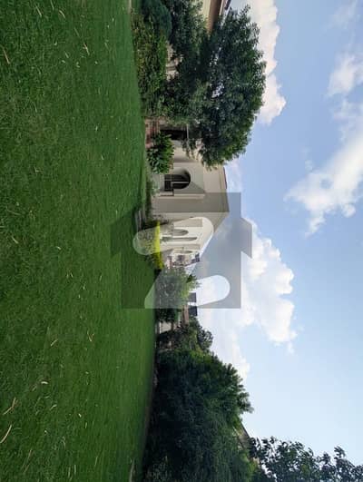 F-10 Full House Available For Rent  3 Bedroom 3 Bathroom Drawing Dining TV Lounge Kitchen Servant Quarter Big Lawn
