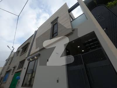 Highly-coveted 100 Square Yards House Is Available In DHA Phase 7 Extension For sale Highly-coveted 100 Square Yards House Is Available In DHA Phase 7 Extension For sale