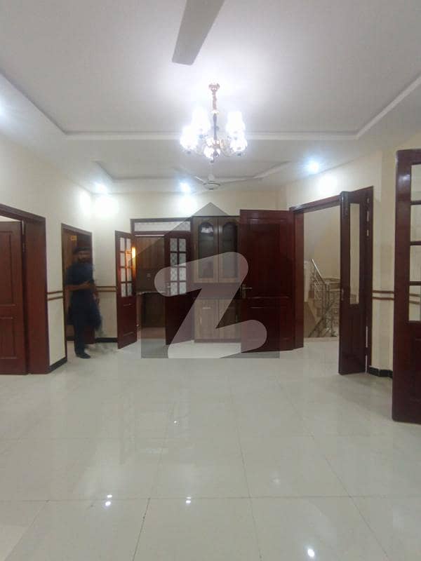 Top City 1 Full House Available For Rent Top City 1 Full House Available For Rent