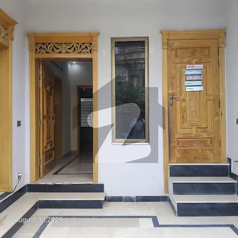 BEAUTIFUL HOUSE FOR RENT 2540 BEAUTIFUL HOUSE FOR RENT 2540