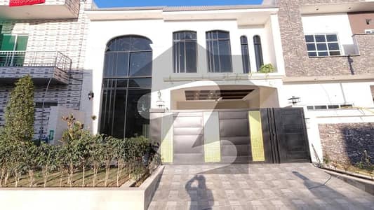 ممتاز سٹی اسلام آباد میں 2 کمروں کا 8 مرلہ بالائی پورشن 45.0 ہزار میں کرایہ پر دستیاب ہے۔