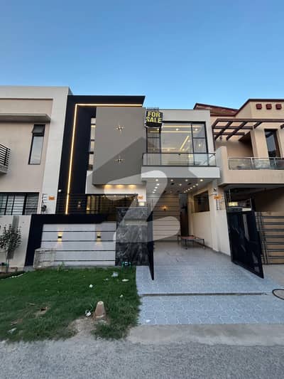 5 MARLA BRAND NEW ULTRA MODERN DESIGN HOUSE FOR SALE IN DHA RAHBER