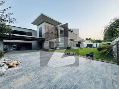 Beautiful Swimming Pool House For Rent 10000$