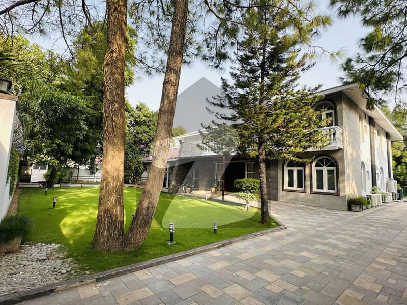 Front Back Garden Beautiful House For Rent in F-7 5500$ Front Back Garden Beautiful House For Rent in F-7 5500$