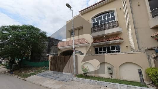 On Excellent Location 7 Marla House Ideally Situated In Bahria Town Phase 8 - Usman Block