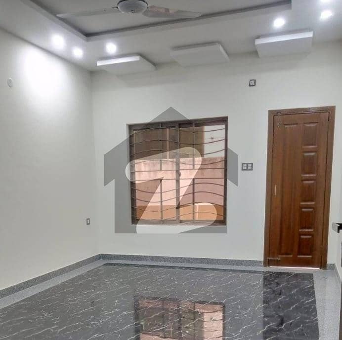 آئی ۔ 8 اسلام آباد میں 5 کمروں کا 14 مرلہ مکان 15.5 کروڑ میں برائے فروخت۔