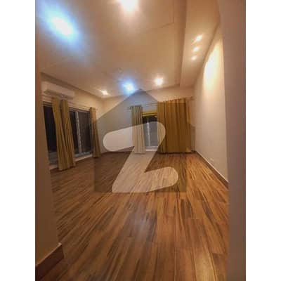 بحریہ انکلیو - سیکٹر سی بحریہ انکلیو,بحریہ ٹاؤن,اسلام آباد میں 4 کمروں کا 1 کنال بالائی پورشن 1.7 لاکھ میں کرایہ پر دستیاب ہے۔