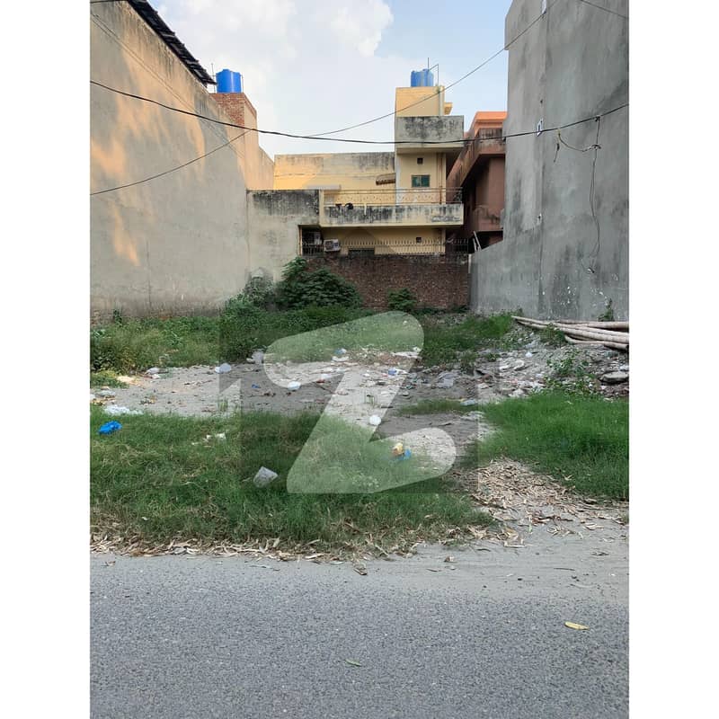 سبزہ زار سکیم ۔ بلاک کے سبزہ زار سکیم,لاہور میں 10 مرلہ رہائشی پلاٹ 2.6 کروڑ میں برائے فروخت۔