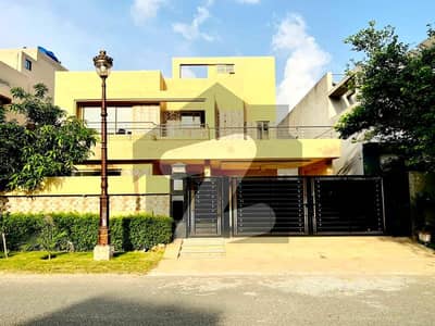 1 Kanal House Available For Rent in Lake City Lahore
