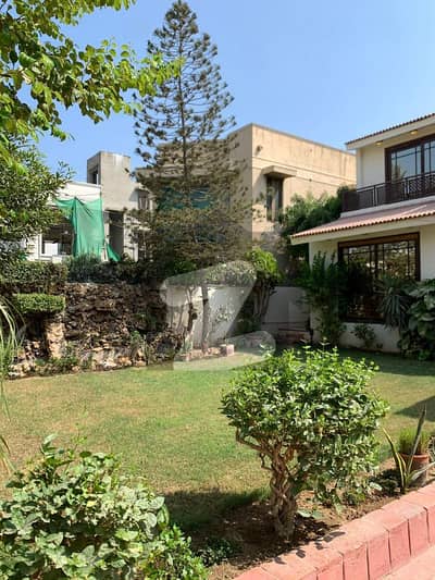 666 OWNER BUILT BUNGALOW FOR SALE IN DHA PHASE 6