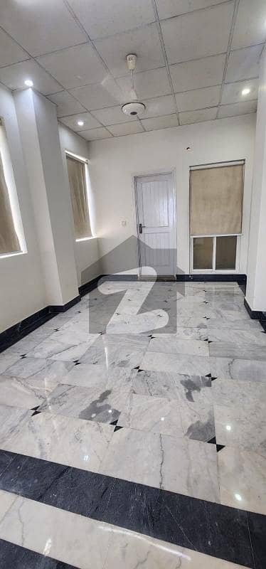 ویلینشیاء ہاؤسنگ سوسائٹی لاہور میں 10 مرلہ دفتر 1.5 لاکھ میں کرایہ پر دستیاب ہے۔ ویلینشیاء ہاؤسنگ سوسائٹی لاہور میں 10 مرلہ دفتر 1.5 لاکھ میں کرایہ پر دستیاب ہے۔