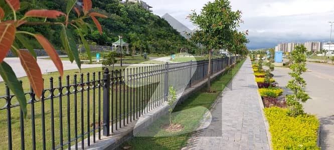 PLOT 7, ST 29, EXTRA LAND PAID, FRONT OPEN, PRIME LOCATION, POSSESSION ABLE